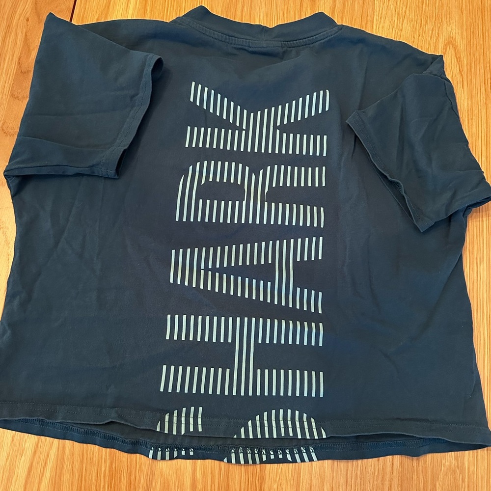 Gymshark Crop Top - Picture 3 of 8